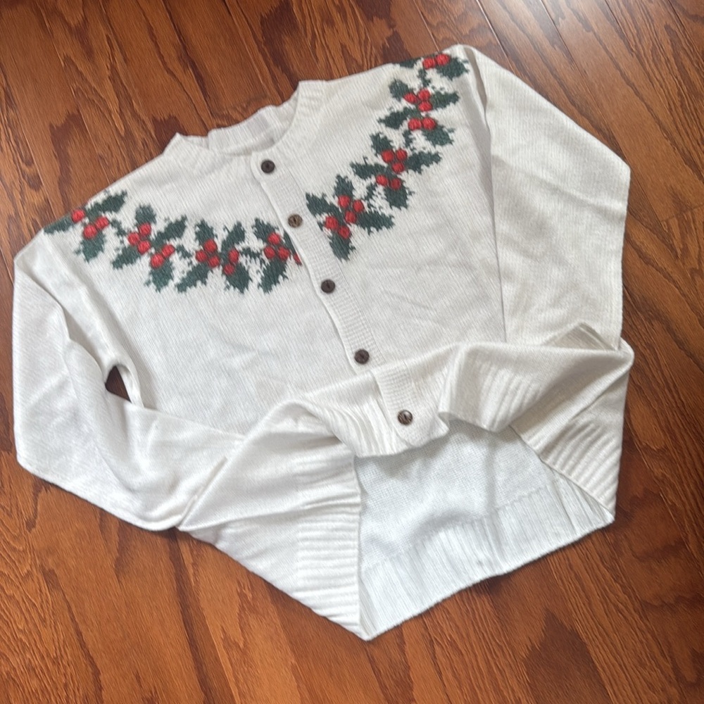 The Holly and the Ivy Cardigan
Christmas Sweater
English Countryside Sweater - Picture 15 of 16